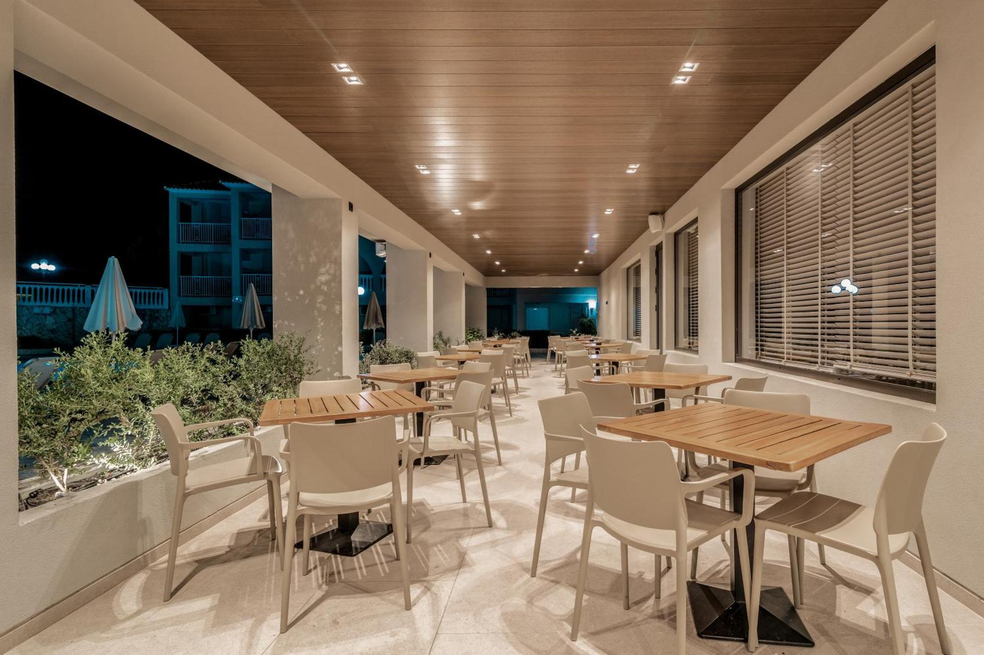Planos Hotel Экстерьер фото