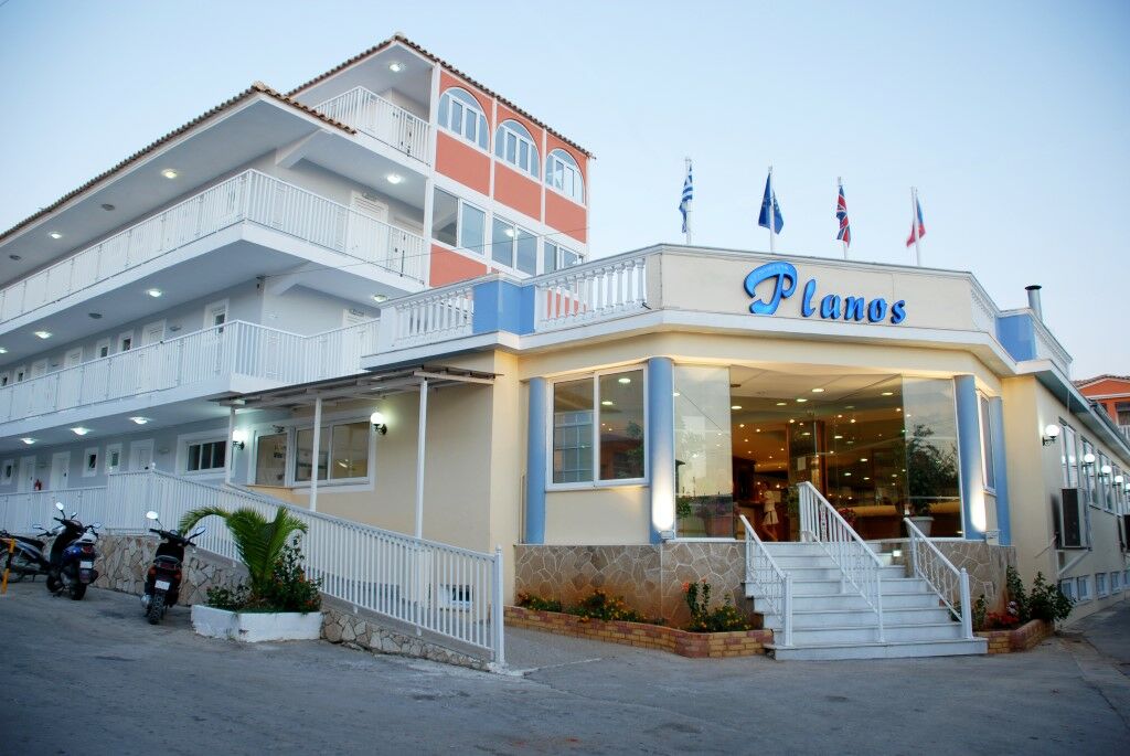 Planos Hotel Экстерьер фото